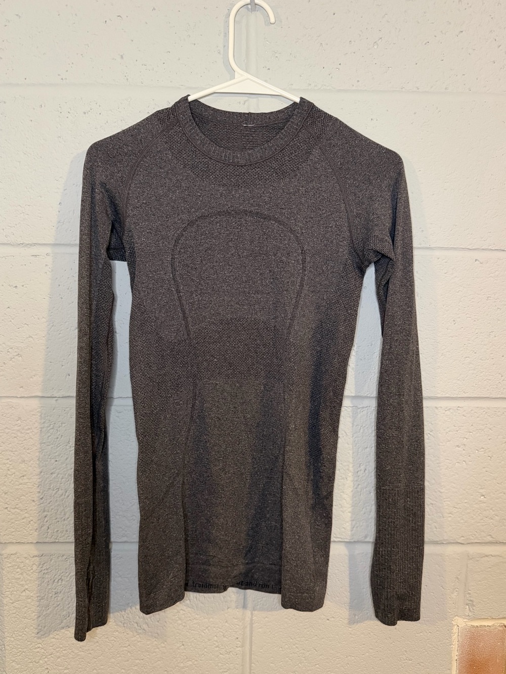 Lululemon Swiftly Tech Long-Sleeve Shirt Hip Length